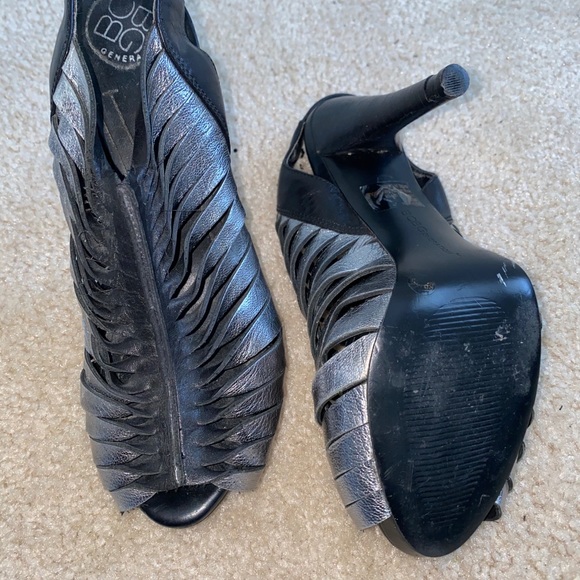 Heels - Picture 5 of 5